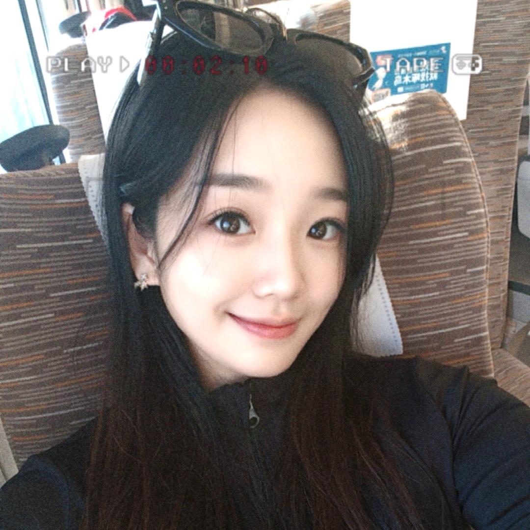 一只小松徐·艺菲.