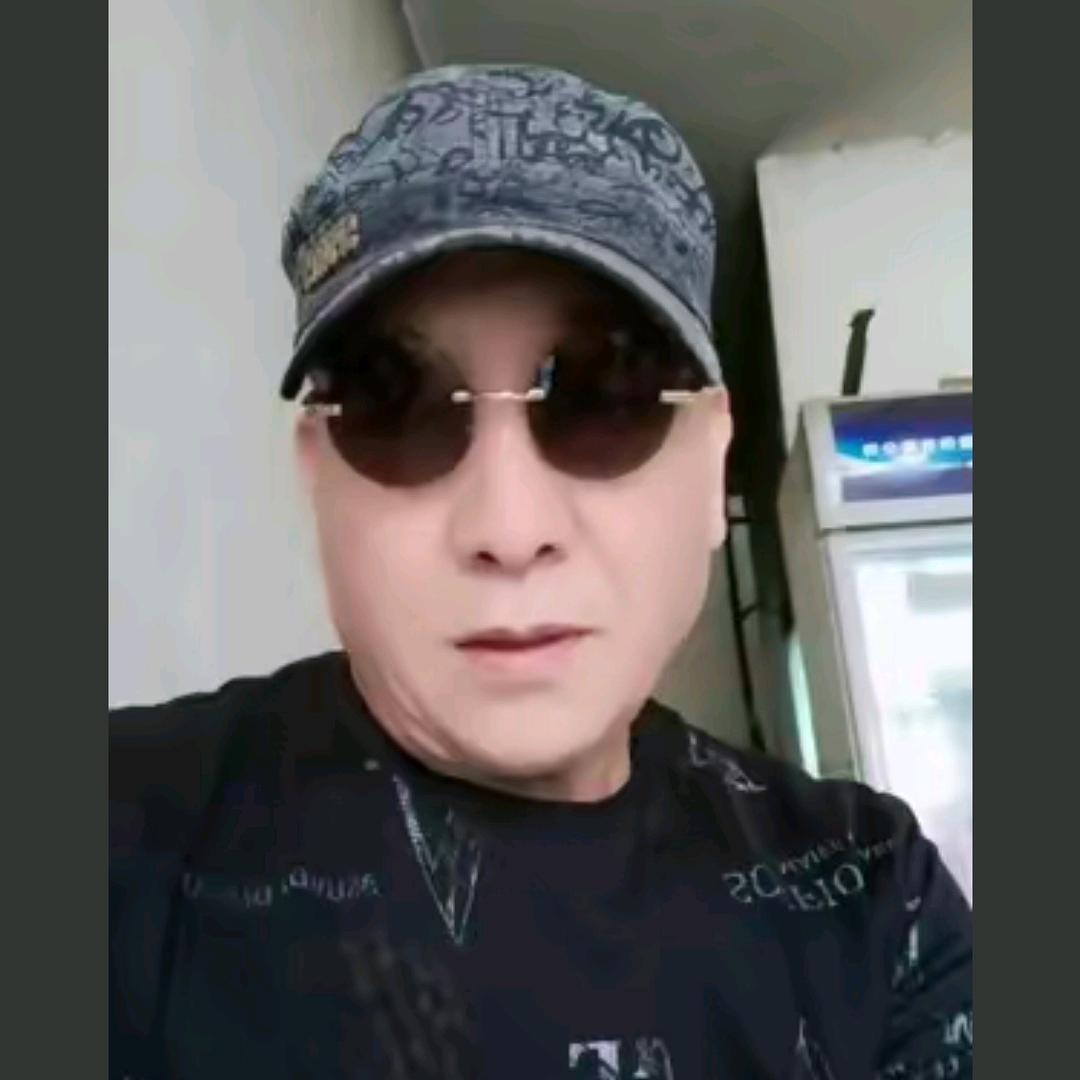 龙哥