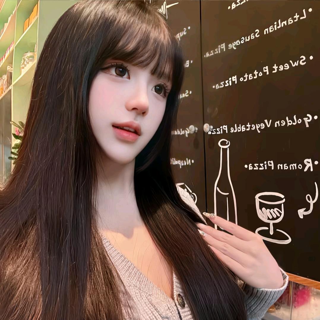 小妮饱饱