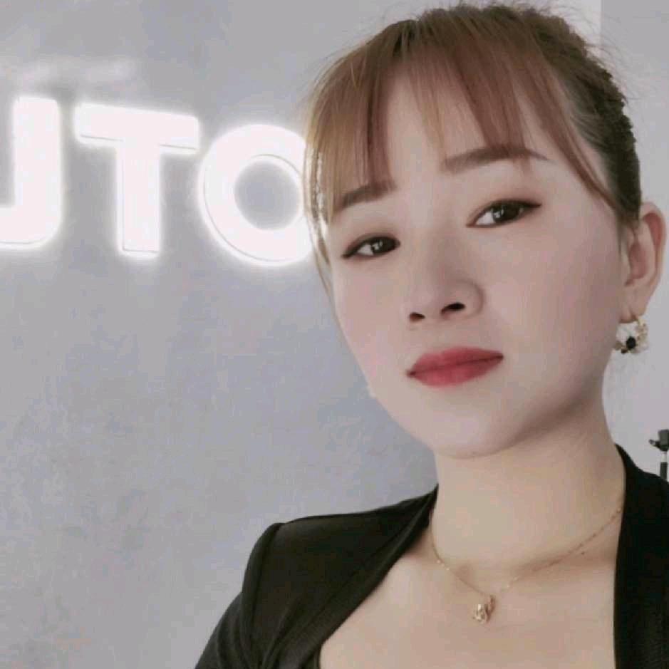 东安灯饰黄笑笑