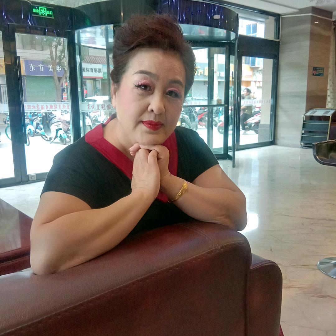 郁金香  拒私聊