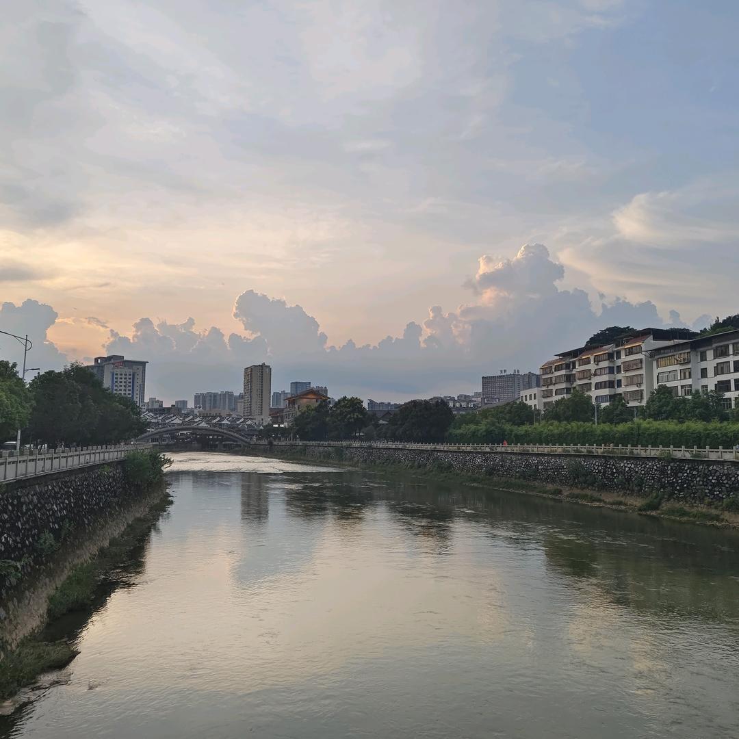 卖护肤品的小华