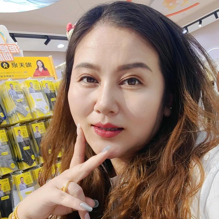 小坝金岸一品天使美妆奥丝蓝黛