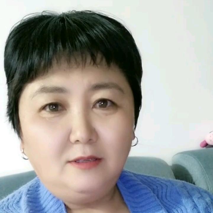 踏雪寻梅