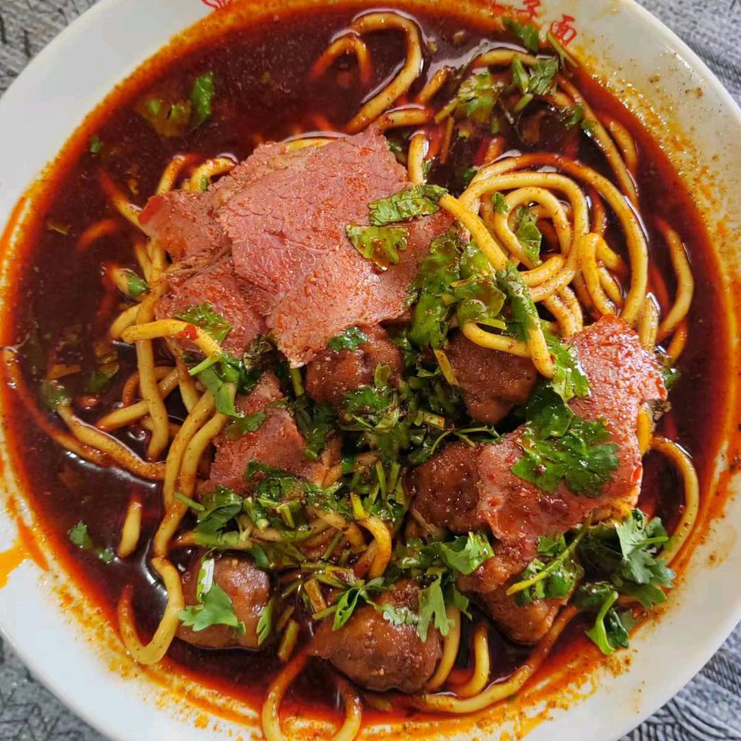 临汾小四牛肉丸子面