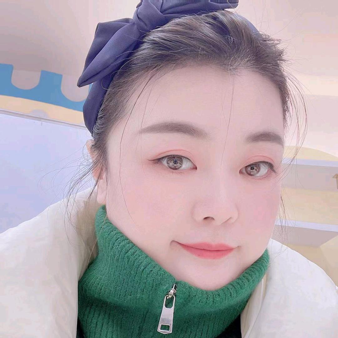 露米娅微胖大码穿搭女装