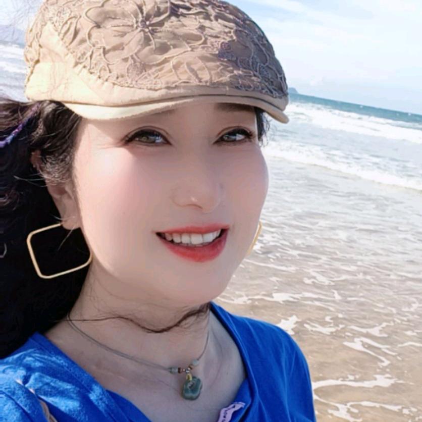 陆梅