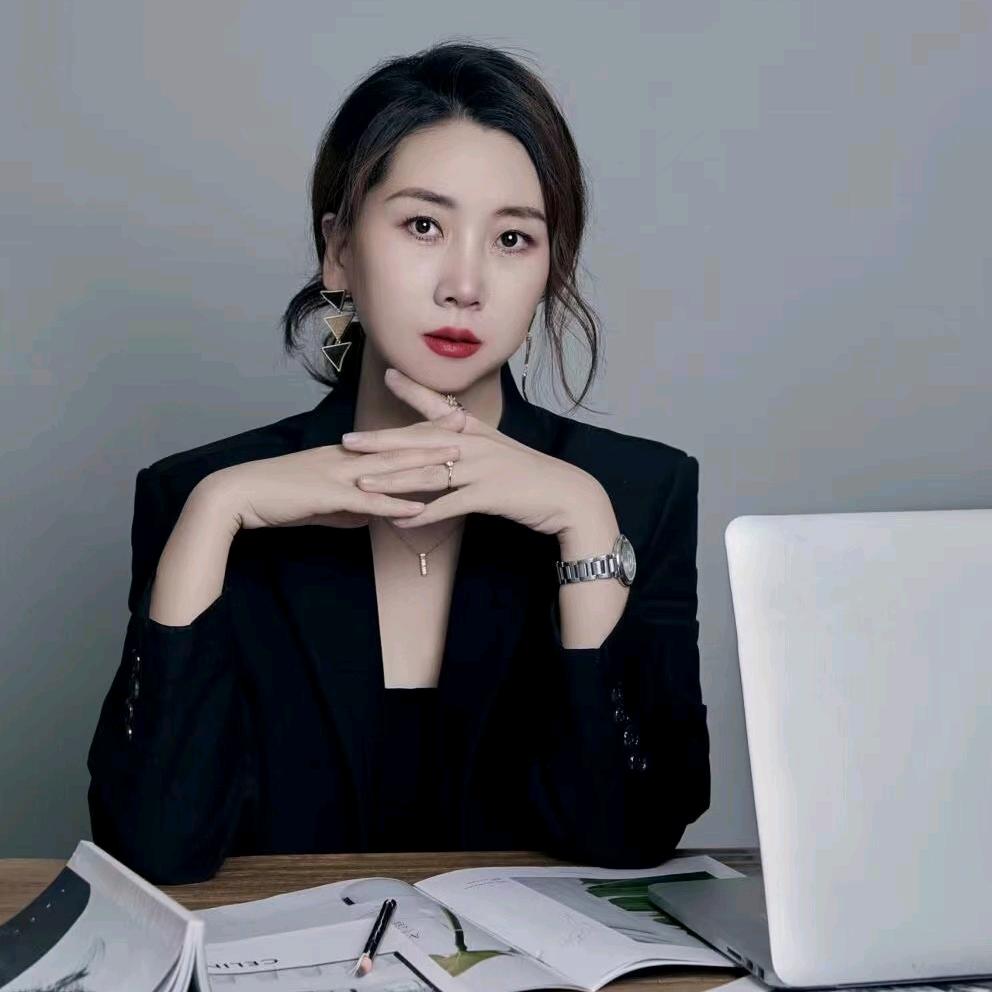 设计师阿朱