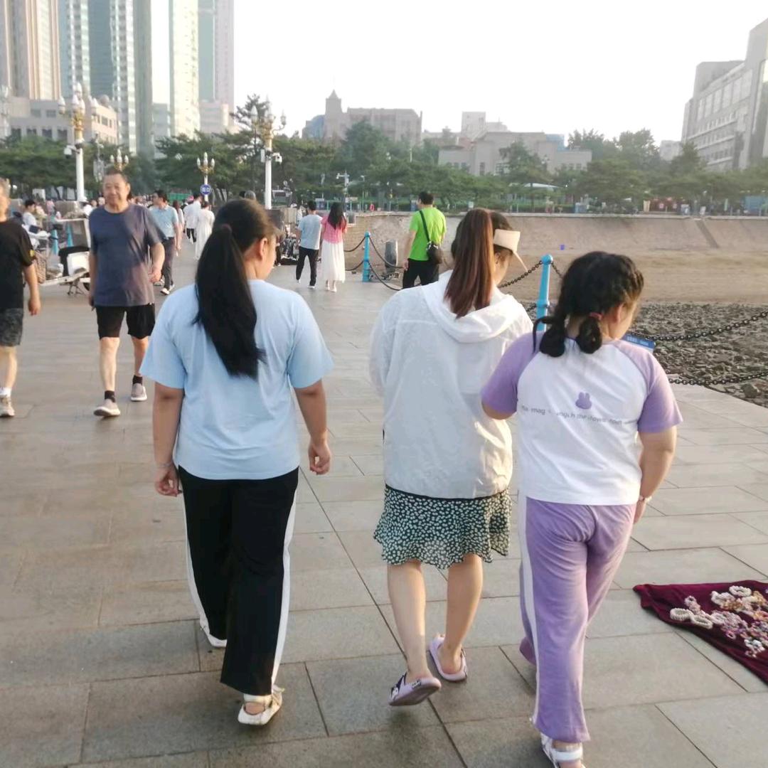 消失的那个她