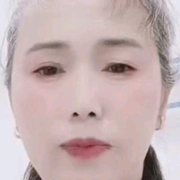 董美新