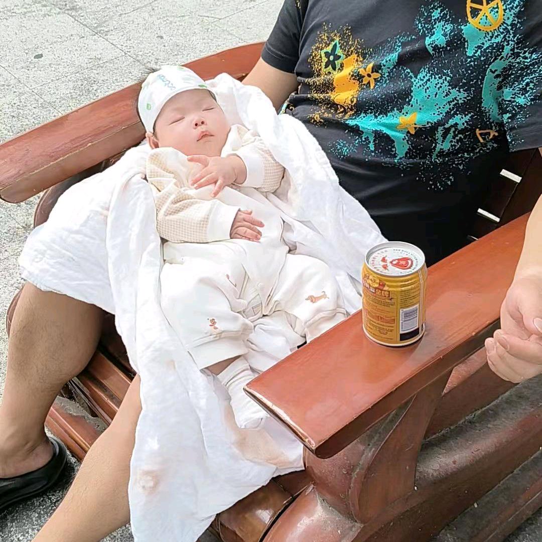 浮时淡然，保持沉默