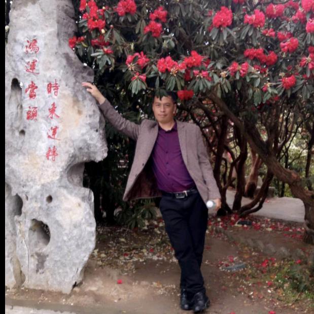 何处不相逢
