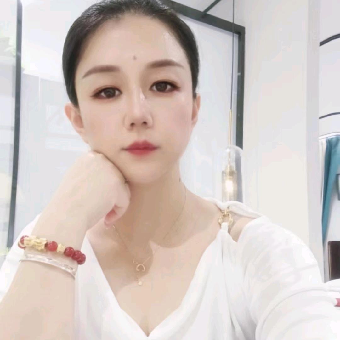 阜阳新中式实木家具人刘姐