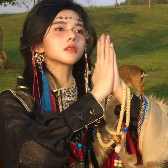 🐬曲~སྒྲོན🐬