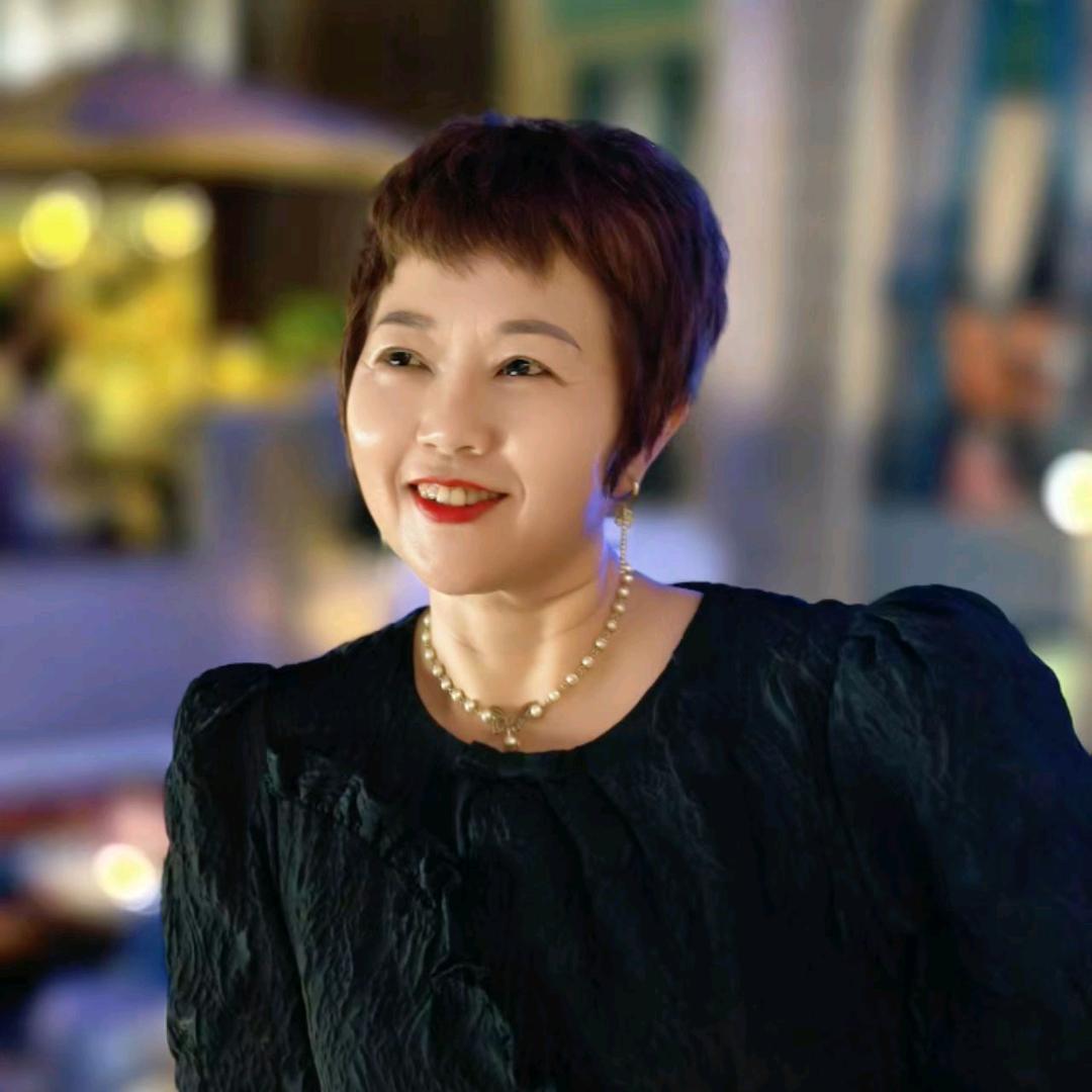 李莉