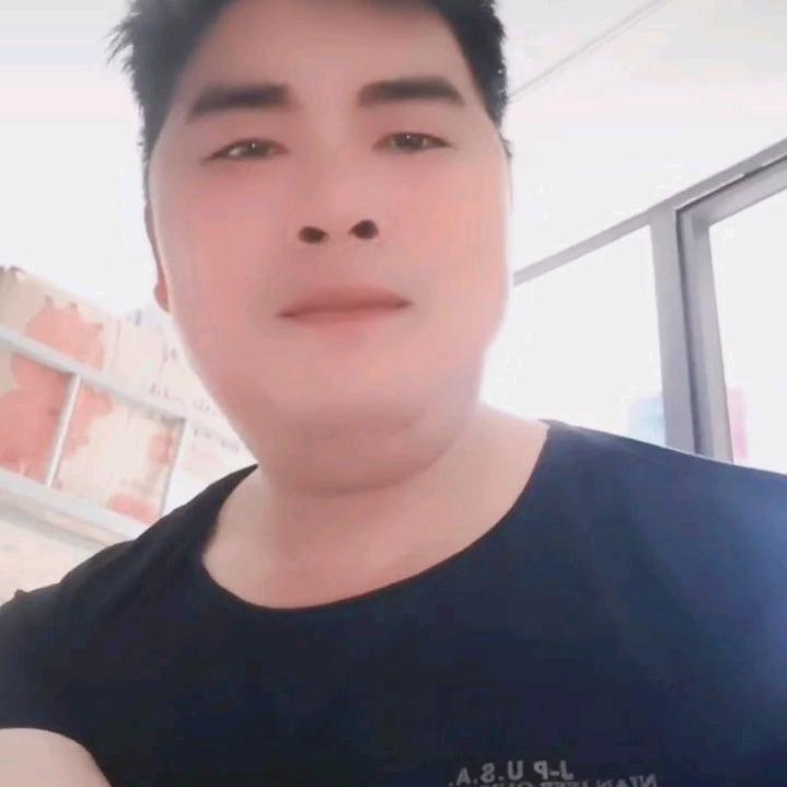 春雷哥