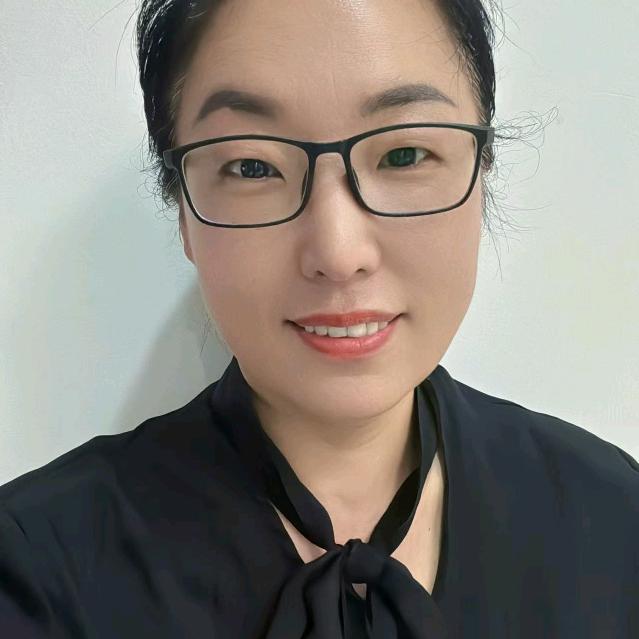 黄梅今生相随江老师