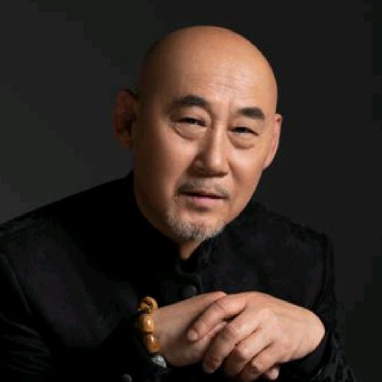 影视演员韩英群