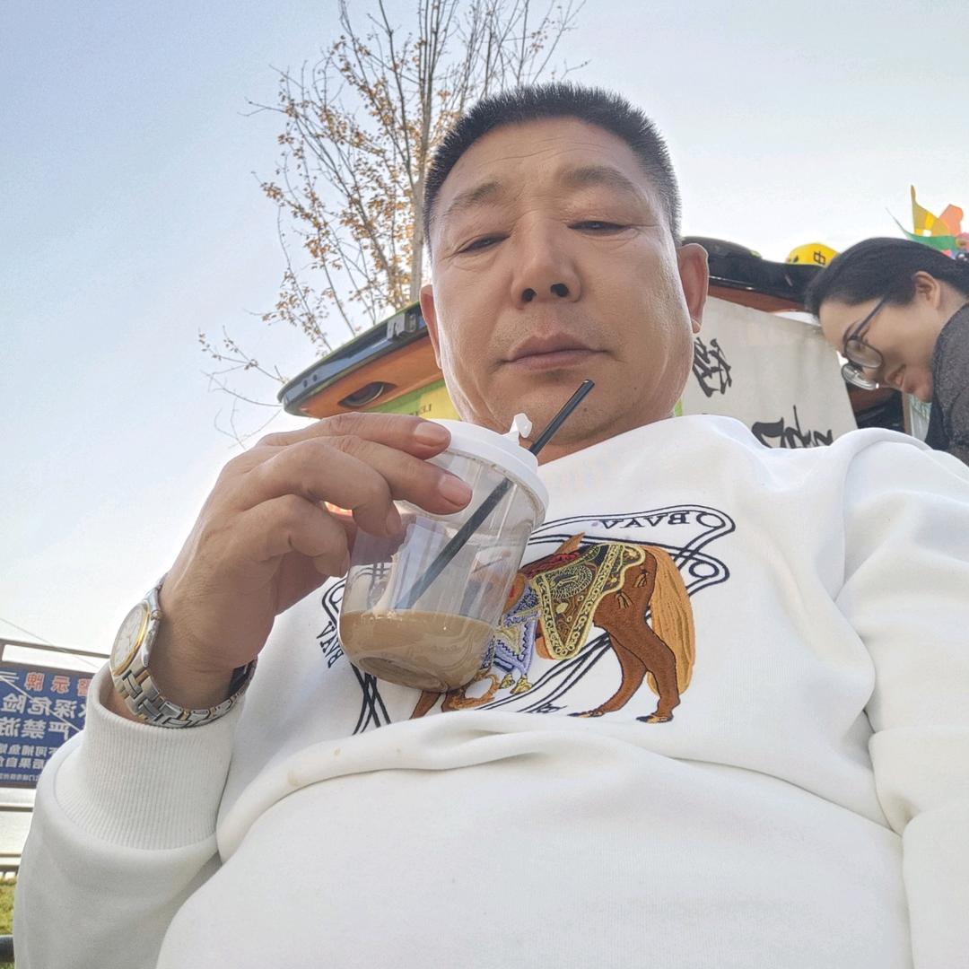黑土大哥