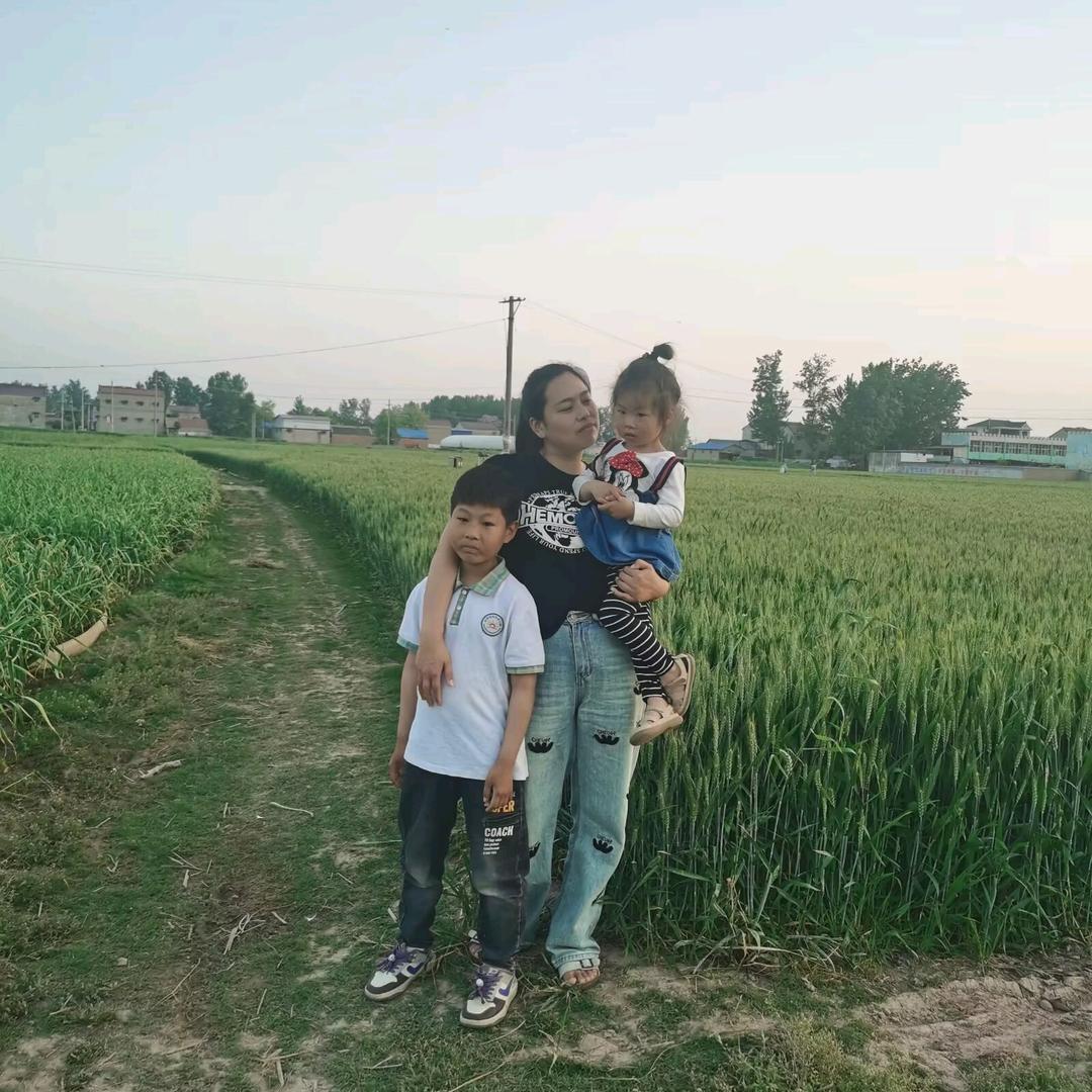 @是依依吖