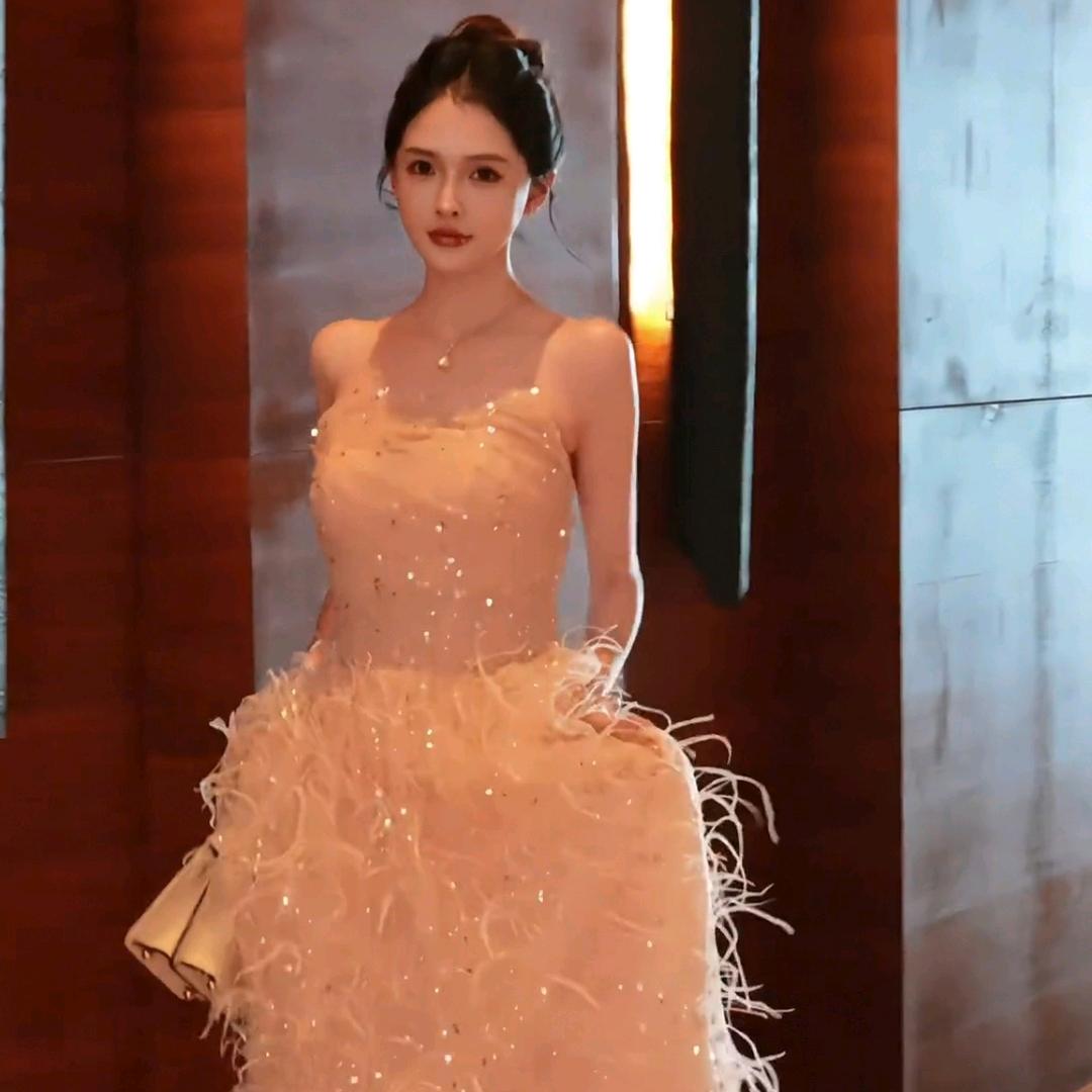 贝贝biuu【时尚穿搭】