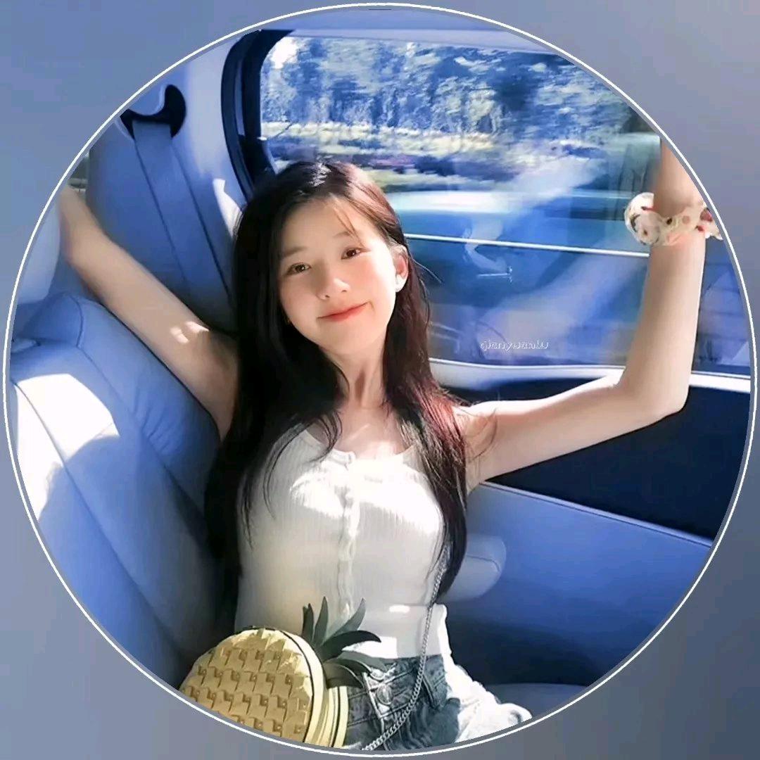 Hello萌妹纸露噫依