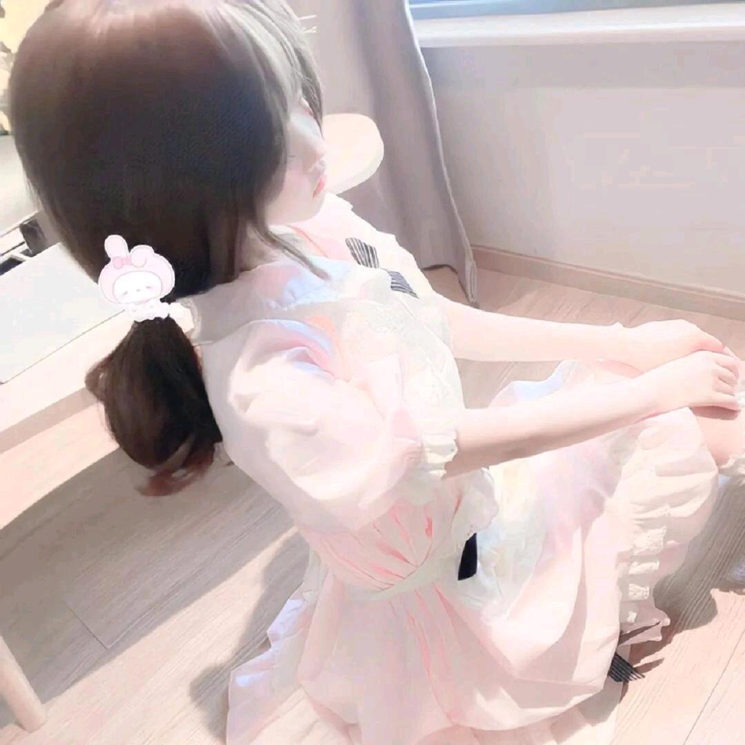 琳芷妍.