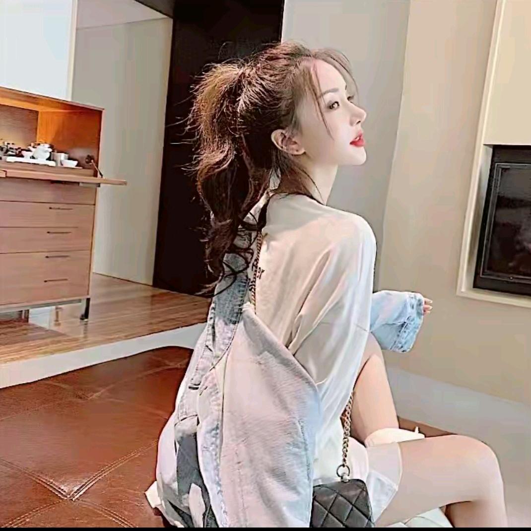 黄加蓝lora（日常穿搭）