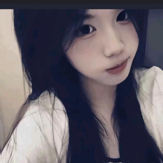 眼睛很美不适合流泪