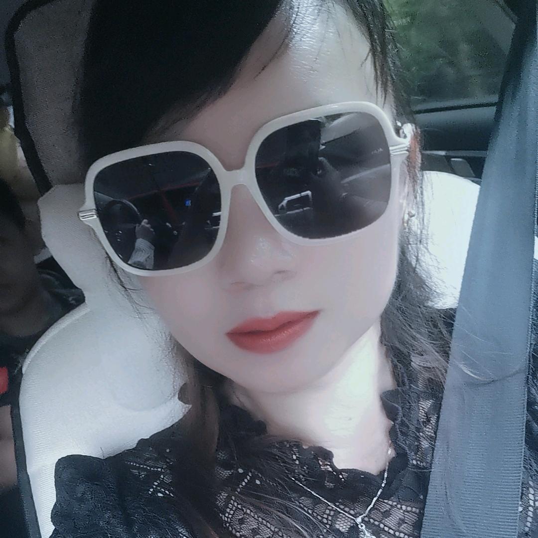 紫依。