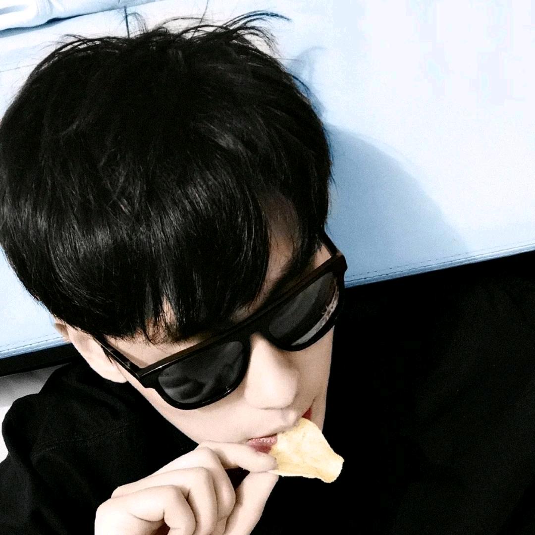 𝙂𝙪𝙞𝙩𝙖𝙧𝙕𝙝𝙪🍀