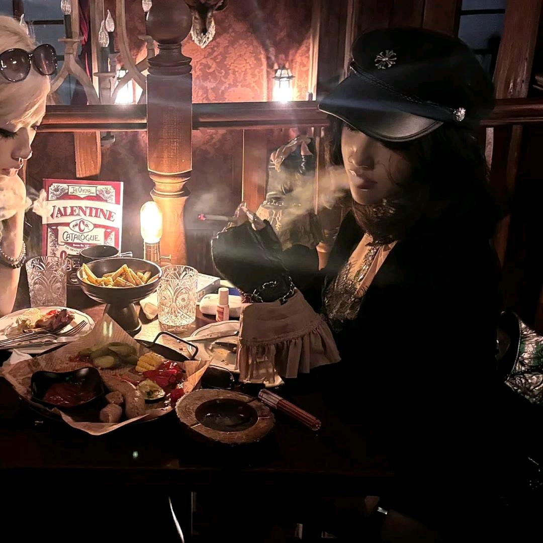 小兔.🍫（挣钱给闺蜜找台T）