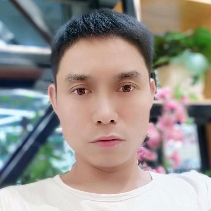 半疯半傻半痴癫