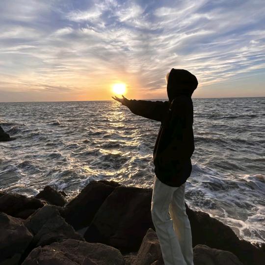 小叶爱台球（努力练球中）