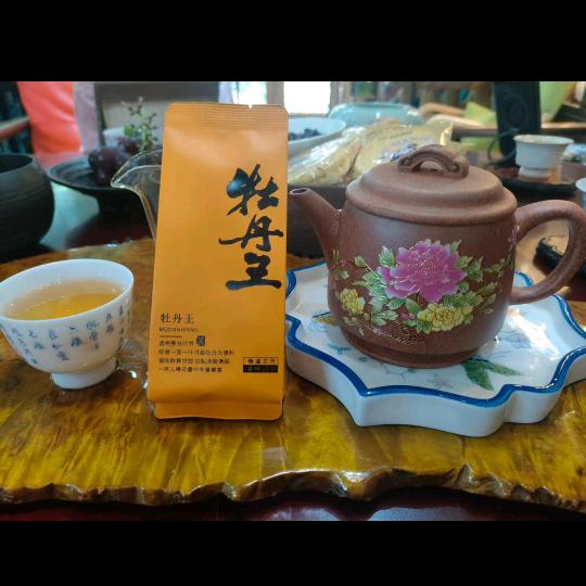 爱品茶的💁子夜