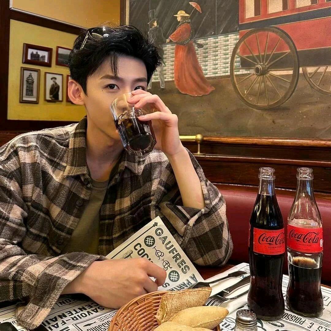 海口龙华区续湃百货店