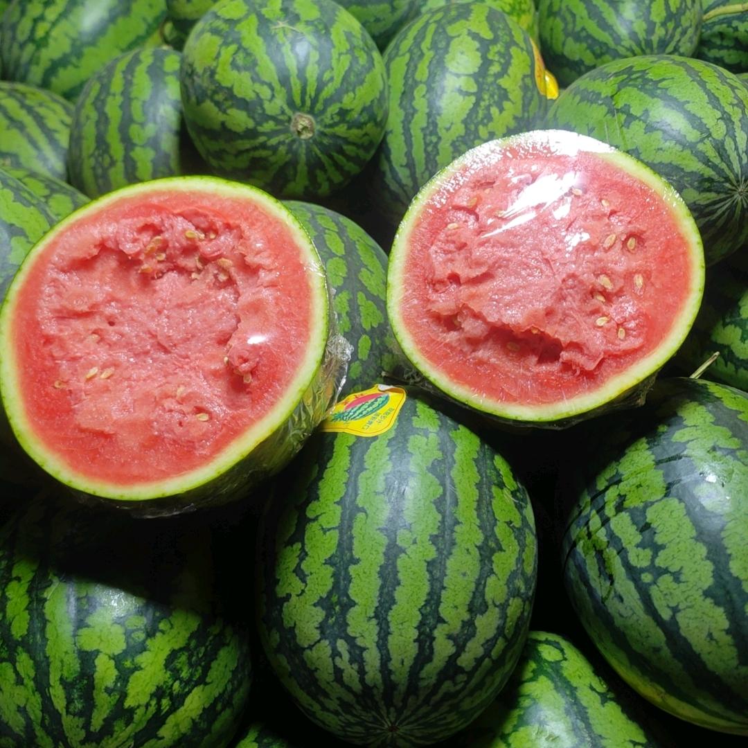 圆圆滚滚的大西瓜
