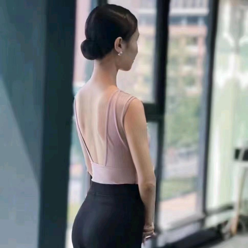 胡小腰/胡贝儿