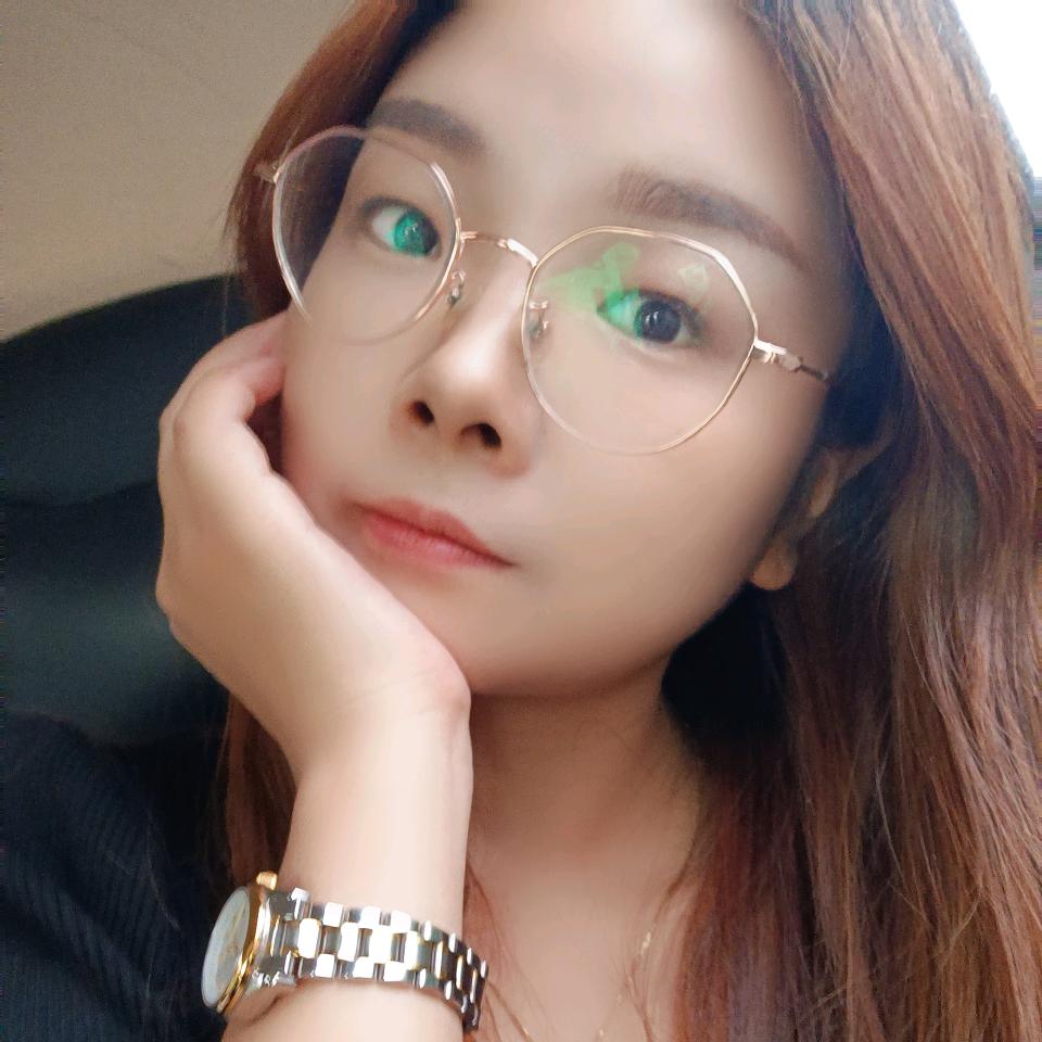 @芳芳吖