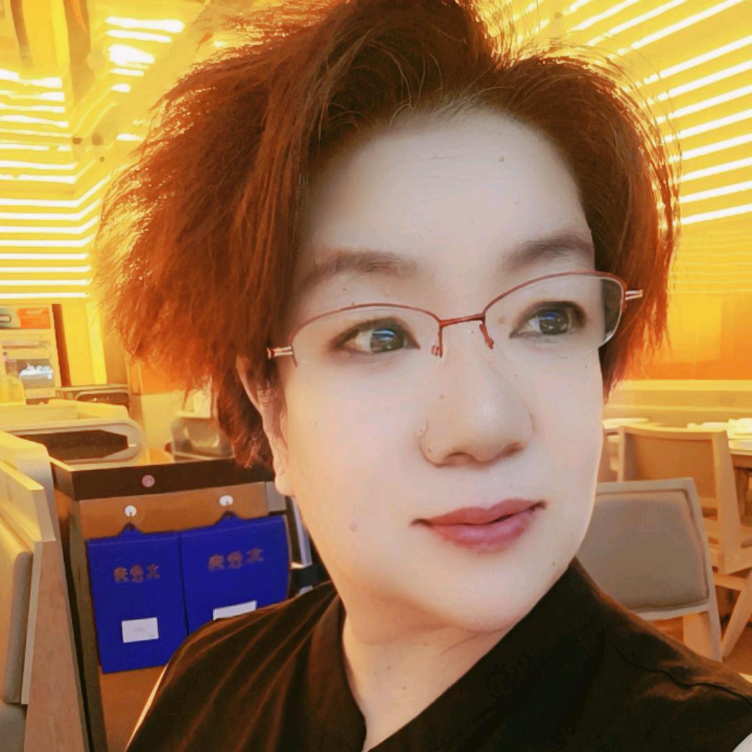 甜甜的女神姥姥
