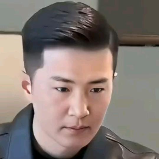 笑看红尘。
