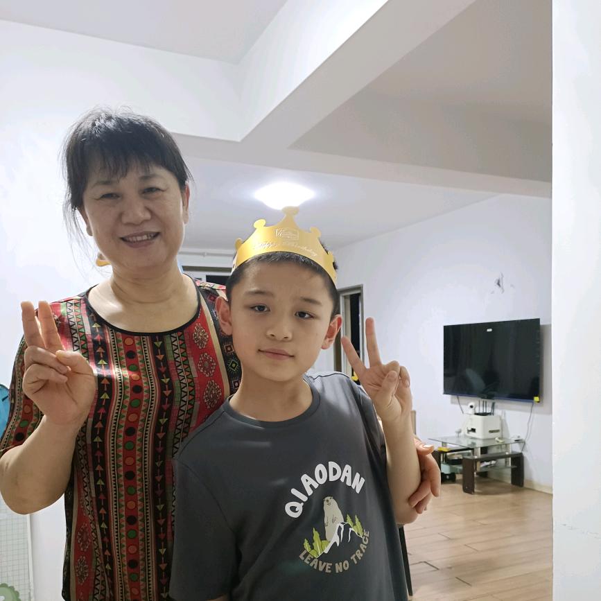 老乡鸡后厨戴大姐