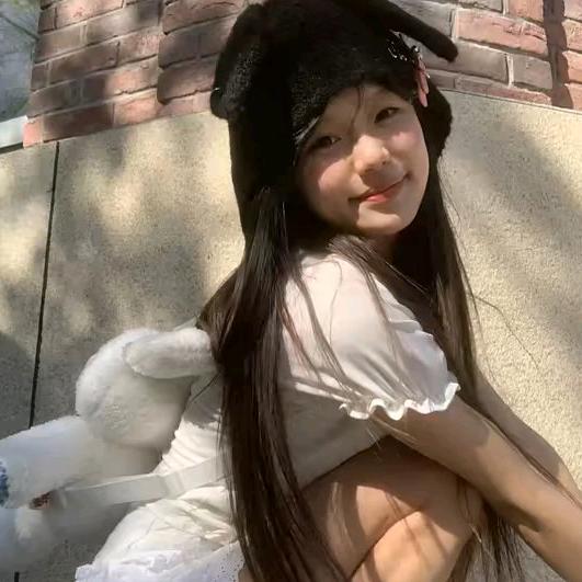 萌.