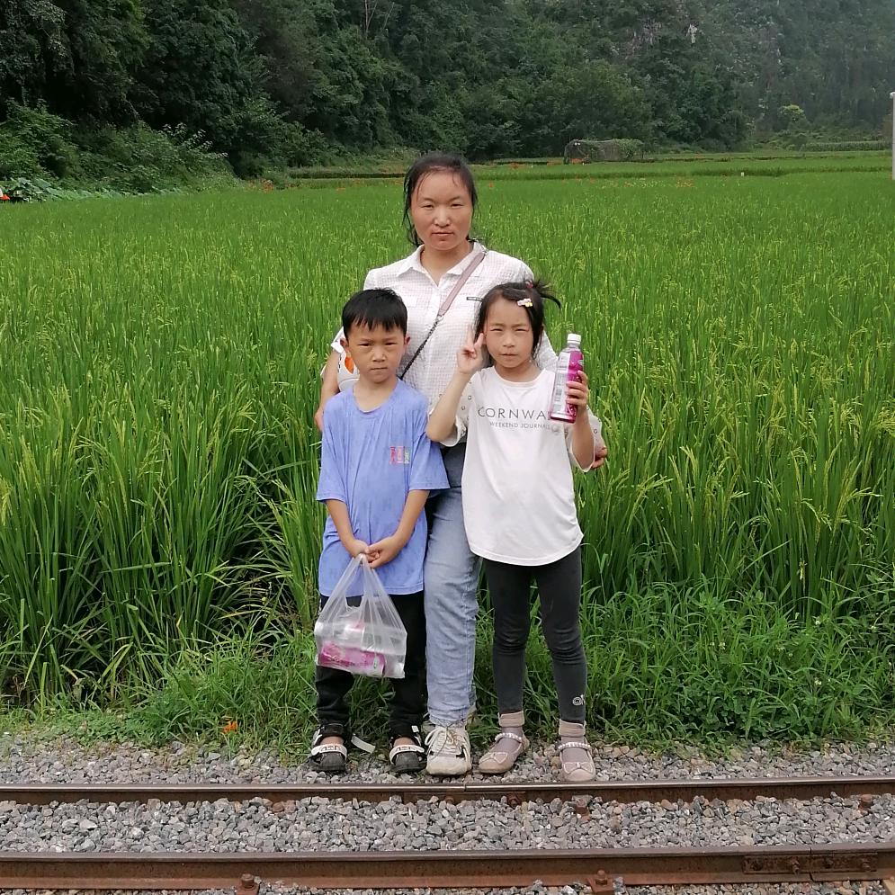 敏敏的      微笑