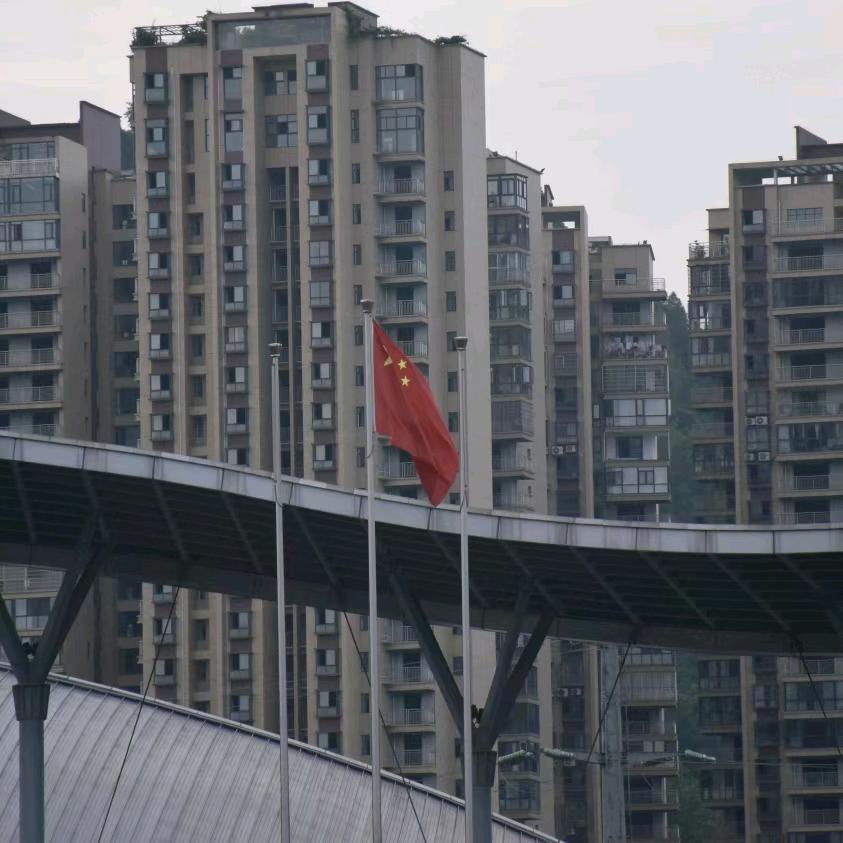 爱你我也不敢提～因为我开小奥