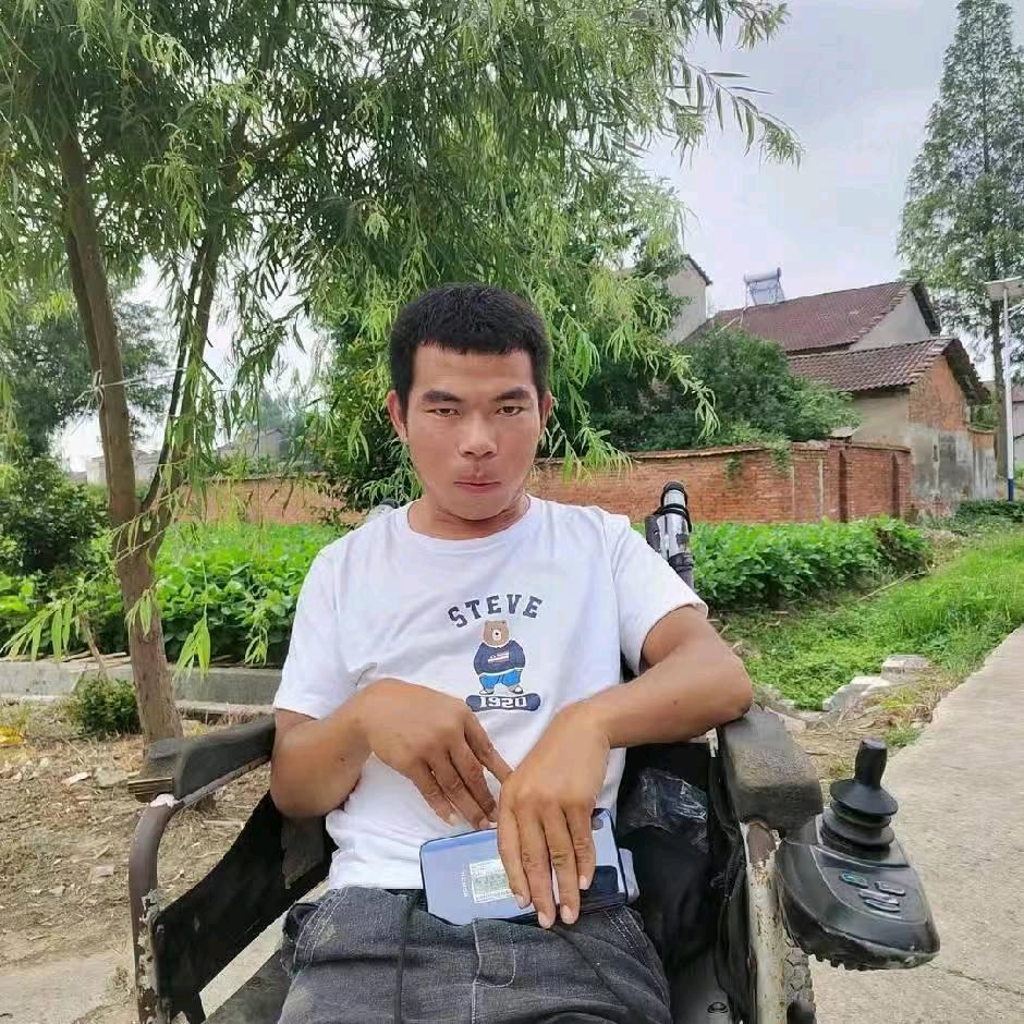 轮椅小哥上午9点半