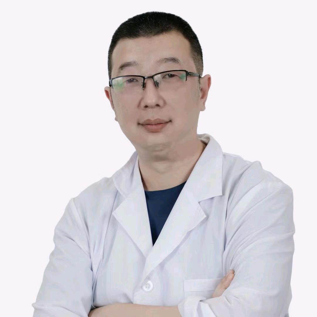 中医骨科齐磊