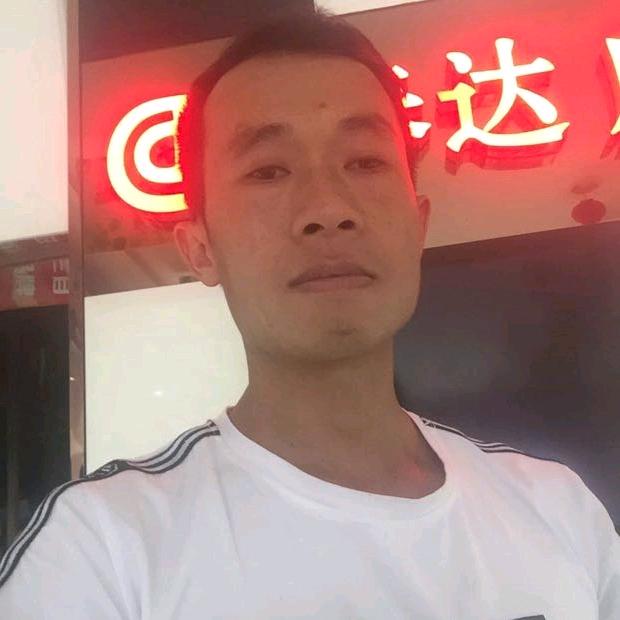 春达潮鞋—白马镇挂榜店