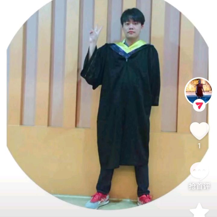 我有两个开心果