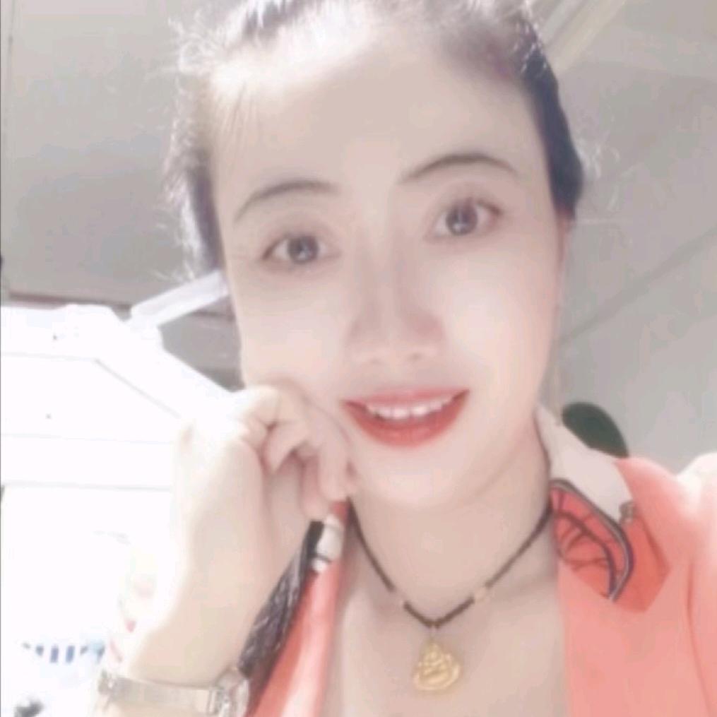 何姐